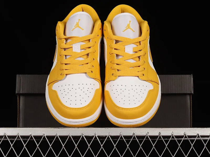 All categories Air Jordan Jordan series basketball shoes Air Jordan 1 Low Z version Air Jordan 1 Low AJ1 Joe 1 white and yellow low-top cultural and leisure sports sneakers 553558-171